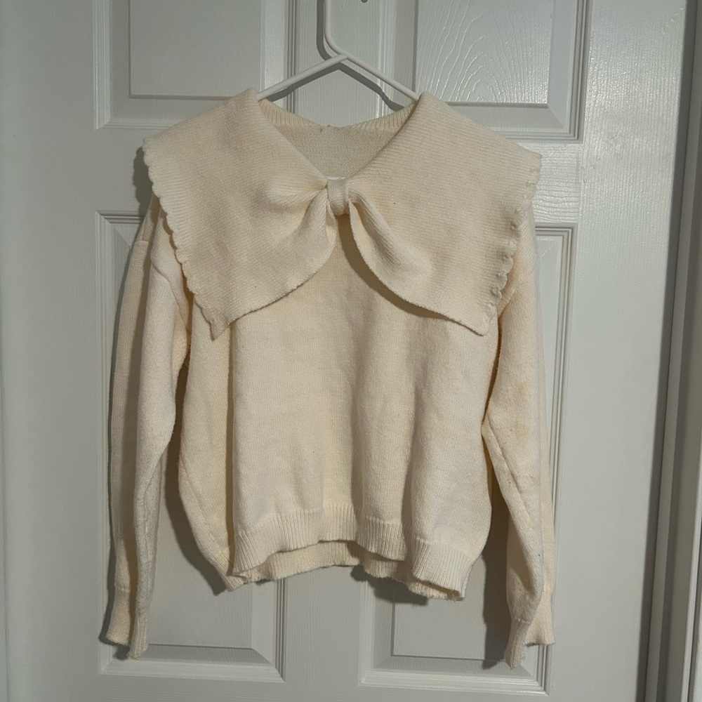 SHEIN cropped creme accented neckline sweater